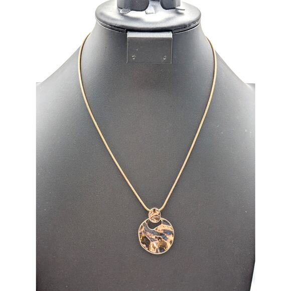 Dana Buchman Gold Tone Hammered Doorknocker Pendant 16"-19" Necklace - Picture 1 of 7
